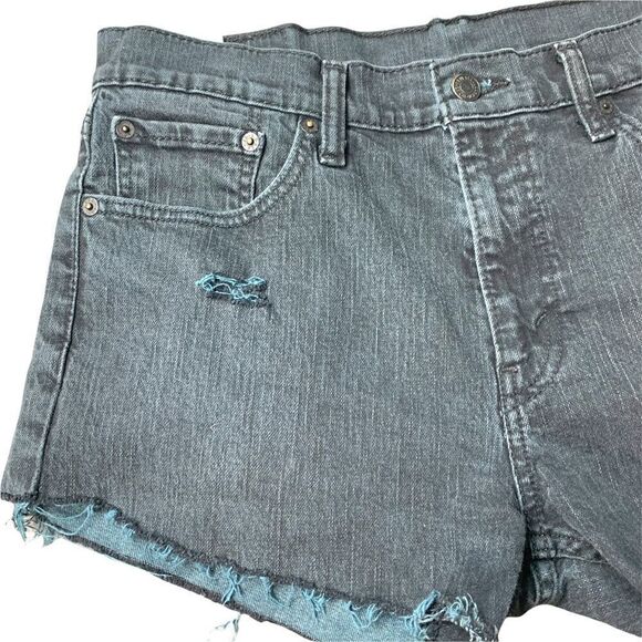 Levi’s Black Cut Off Shorts - Picture 7 of 9